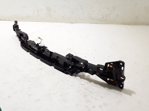 Polestar 2 II (2021–2026) Rear bumper bracket 32259055 - 3