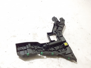 Rear bumper bracket - 31663652