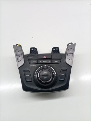 Hyundai Santa Fe (2012–2018) Heater control panel 972502W810 - 2