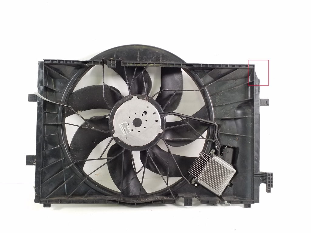 Mercedes Benz C-Class 203 (2000–2007) Dzesēšanas ventilators un tā daļas A2035000293 Mercedes Benz C-Class 203 (2000–2007) Dzesēšanas ventilators un tā daļas A2035000293