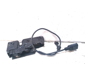 AUDI A4 B8 (2007–2016) Kapoti lukk 8K1823746 - 3