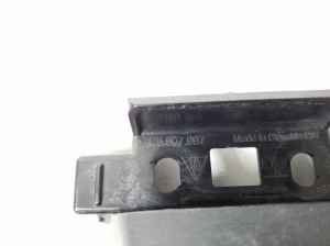 Porsche Cayenne (2010–2017) Sonstiger Halter 7P5807997 - 2