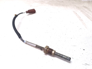 Izplūdes gāzu temperatūras sensors - 03L906088E