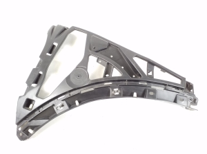   Front bumper bracket  - 7P5807178 