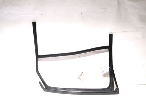 Tagumise külgukse klaasi sisemine liist - 4N0839432A