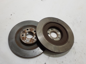 Polestar 2 II (2021–2026) Tagumine piduriketas 32300814 - 3