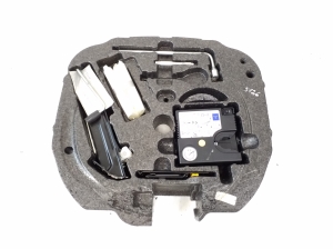 Trunk tool tray and its parts - A1726830414