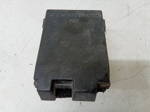 Boîtier de boîte à fusibles sous le capot - 9643581380