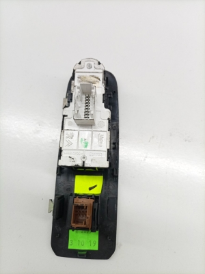 Opel Combo E (2018–2026) Front door glass switch 98167922ZD - 2