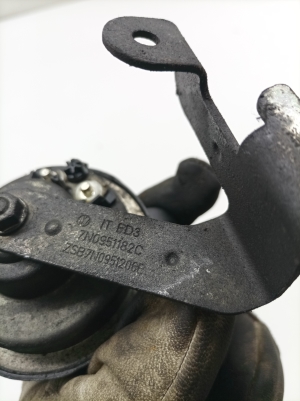 Volkswagen Sharan (2010–2026) Hupe 7N0951182C - 2