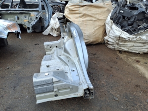 Ford Mustang Mach-E Mach-E (2020–2026) Tagumine poritiib ja selle osad LJ8BR27841AE - 5