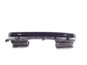 Ford Mustang Mach-E Mach-E (2020–2026) Salona paneļa ventilācijas restes LJ8BR018C19A - 4
