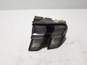 Rear corner light - LJ8B13404AF