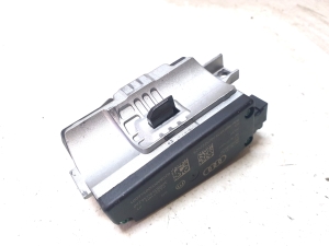 AUDI A4 B8 (2007–2016) Lenkradschloss 8K0905852D - 4