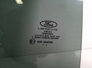 Ford Mustang Mach-E Mach-E (2020–2026) Aizmugurējo sānu durvju stikls LJ8BR25712AB - 2