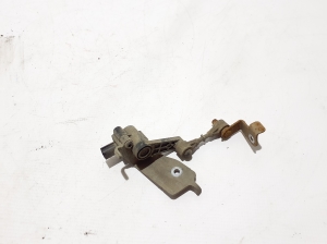 Rear hub sensor - LJ9C5B690AB