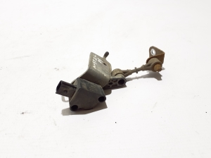 Ford Mustang Mach-E Mach-E (2020–2026) Andur tagumisel rummul LJ9C5B690AB - 3