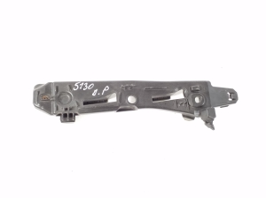 Front bumper bracket - 7P5807050B