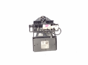 Antenas pastiprinātājs - 7P5035500B