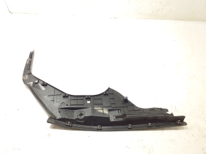 Ford Mustang Mach-E Mach-E (2020–2026) Kapotialune kate LJ8BR16D670AE - 4