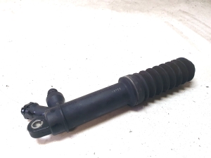 AUDI A4 B8 (2007–2016) Clutch slave cylinder 8K0721257A - 2