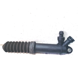 AUDI A4 B8 (2007–2016) Clutch slave cylinder 8K0721257A - 5