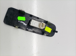 Opel Combo E (2018–2026) Fensterheberschalter vorne 9816791877 - 3