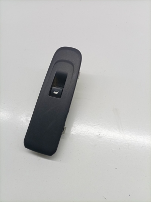 Opel Combo E (2018–2026) Fensterheberschalter vorne 9816791877 - 5