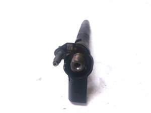 AUDI A4 B8 (2007–2016) Fuel injector 03L130277 - 3