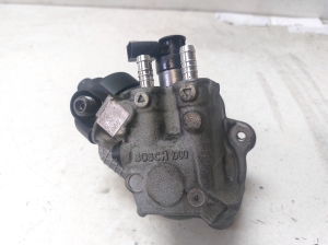 AUDI A4 B8 (2007–2016) Kraftstoffpumpe 03L130755 - 4