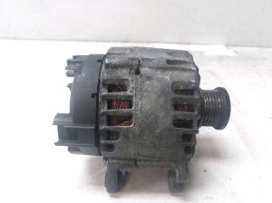 AUDI A4 B8 (2007–2016) Alternator 03G903016G - 3