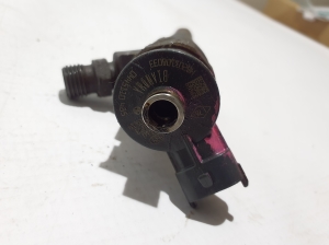 Dacia Logan II (2012–2026) Fuel injector 8201108033 - 3