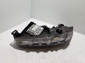 Ford Mustang Mach-E Mach-E (2020–2026) Esituli ja selle osad LJ8B13E014EE - 4