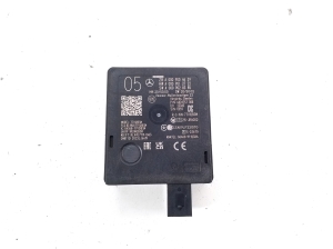Mercedes Benz E-Class W238 (2017–2026) Pimeda nurga radar Distronic A0009004639 - 3
