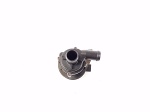 Porsche Cayenne (2010–2017) Zusatzwasserpumpe 7L0965561L - 3