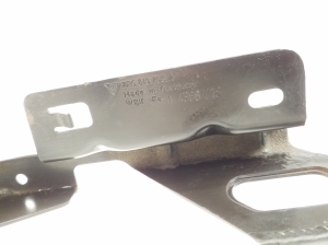 Porsche Cayenne (2010–2017) Sonstiger Halter 7P5819750A - 2