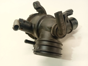 Infiniti Q50 (2013–2026) Termostaat ja selle komponendid A6512001500 - 3