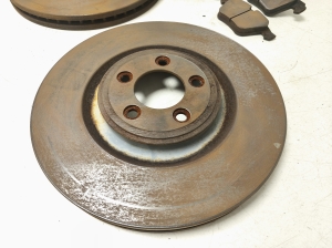 Jaguar XJ (2009–2026) Eesmine piduriketas 5W931125CA - 3