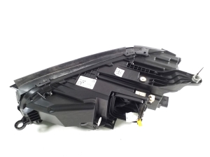 Mercedes Benz GLE-Class 167 (2019–2026) Esituli A1679061700 - 2