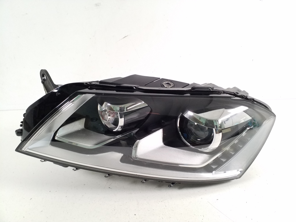 Volkswagen Passat B7 (2010–2014) Scheinwerfer vorne 3AB941043 Volkswagen Passat B7 (2010–2014) Scheinwerfer vorne 3AB941043