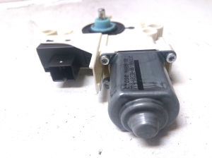 AUDI A4 B8 (2007–2016) Rear side door window regulator motor 8K0959811 - 2