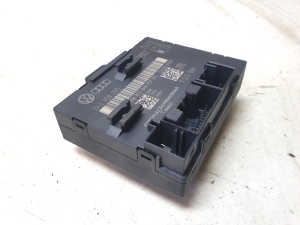 AUDI A4 B8 (2007–2016) Rear side door control unit 8K0959795 - 2