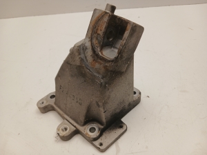 Mercedes Benz S-Class 221 (2005–2013) Engine bracket A2782232804 - 2