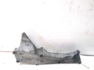 AUDI A4 B8 (2007–2016) AGR-Ventilhalter 03L131159 - 3