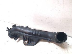 AUDI A4 B8 (2007–2016) Vahejahuti voolik 8K0145673L - 3