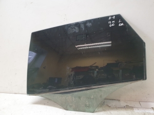 Aizmugurējo sānu durvju stikls - 00084