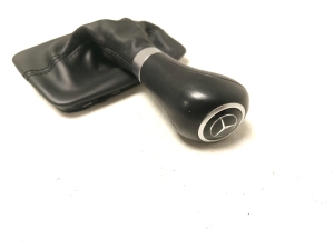 Mercedes Benz C-Class 204 (2007–2014) Käigukangi nupp A2042676210 - 4
