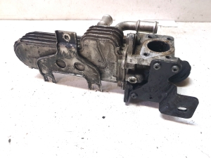 Volkswagen Touareg I (2002–2010) AGR-Ventilkühler 070131512 - 5