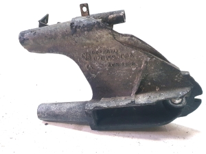 Volkswagen Touareg I (2002–2010) Engine bracket 070199308A - 3