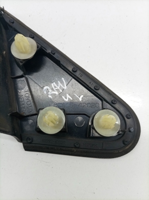 TOYOTA RAV 4 A4 (2012–2018) Mirror triangle trim 6011842020 - 5